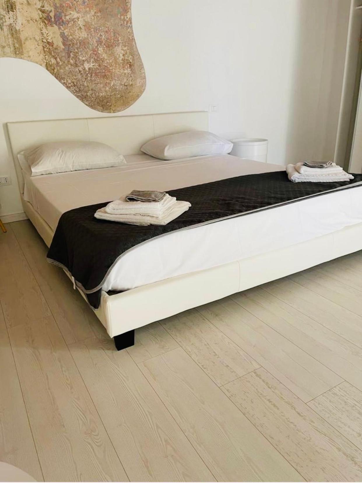 Appartement La Torre Di Borgunto - Piazza Grande à Arezzo Extérieur photo